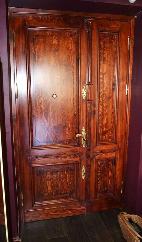 Drzwi drewniane do kamienicy